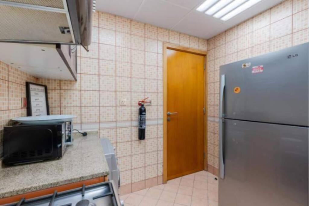 1 Bed Modern In Axis 8