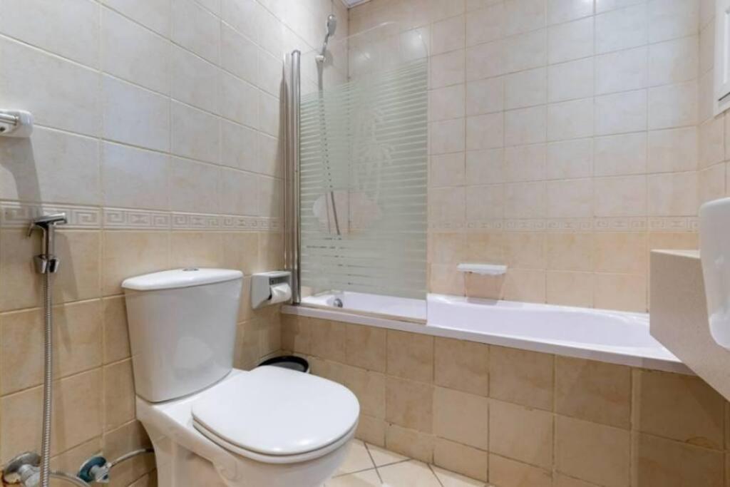 Apartment 1 Bed Modern In Axis 8 *