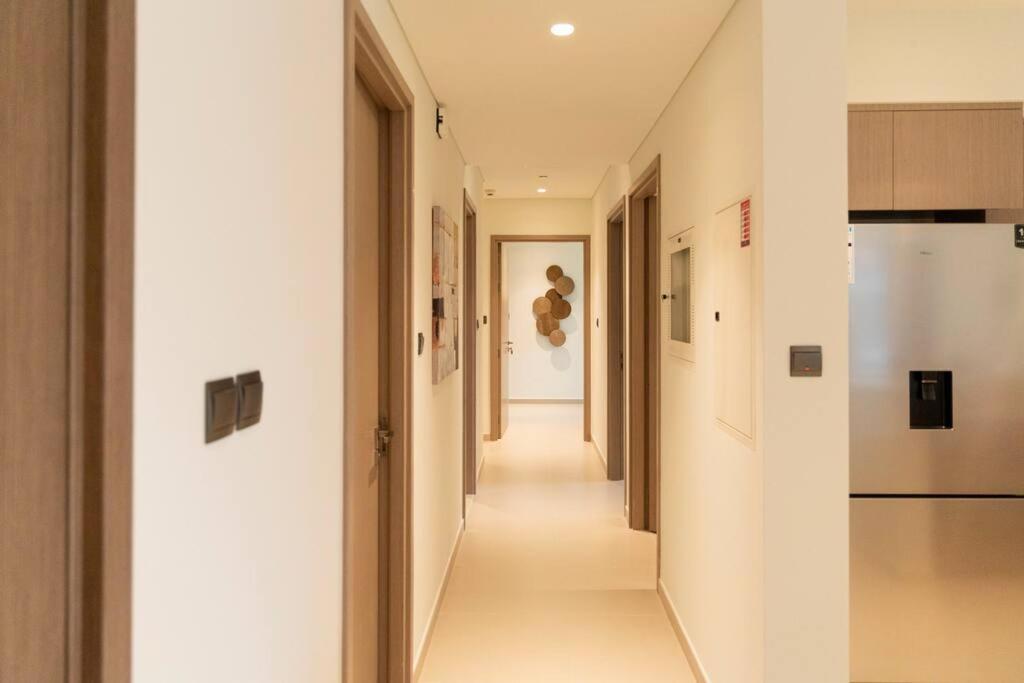 Apartment Burj & Fountain Views - Large For 12 Guests!