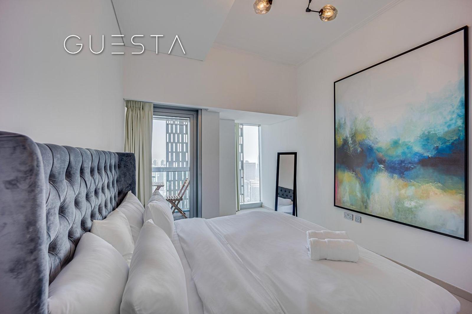 Cayan Tower, Marina Apartment