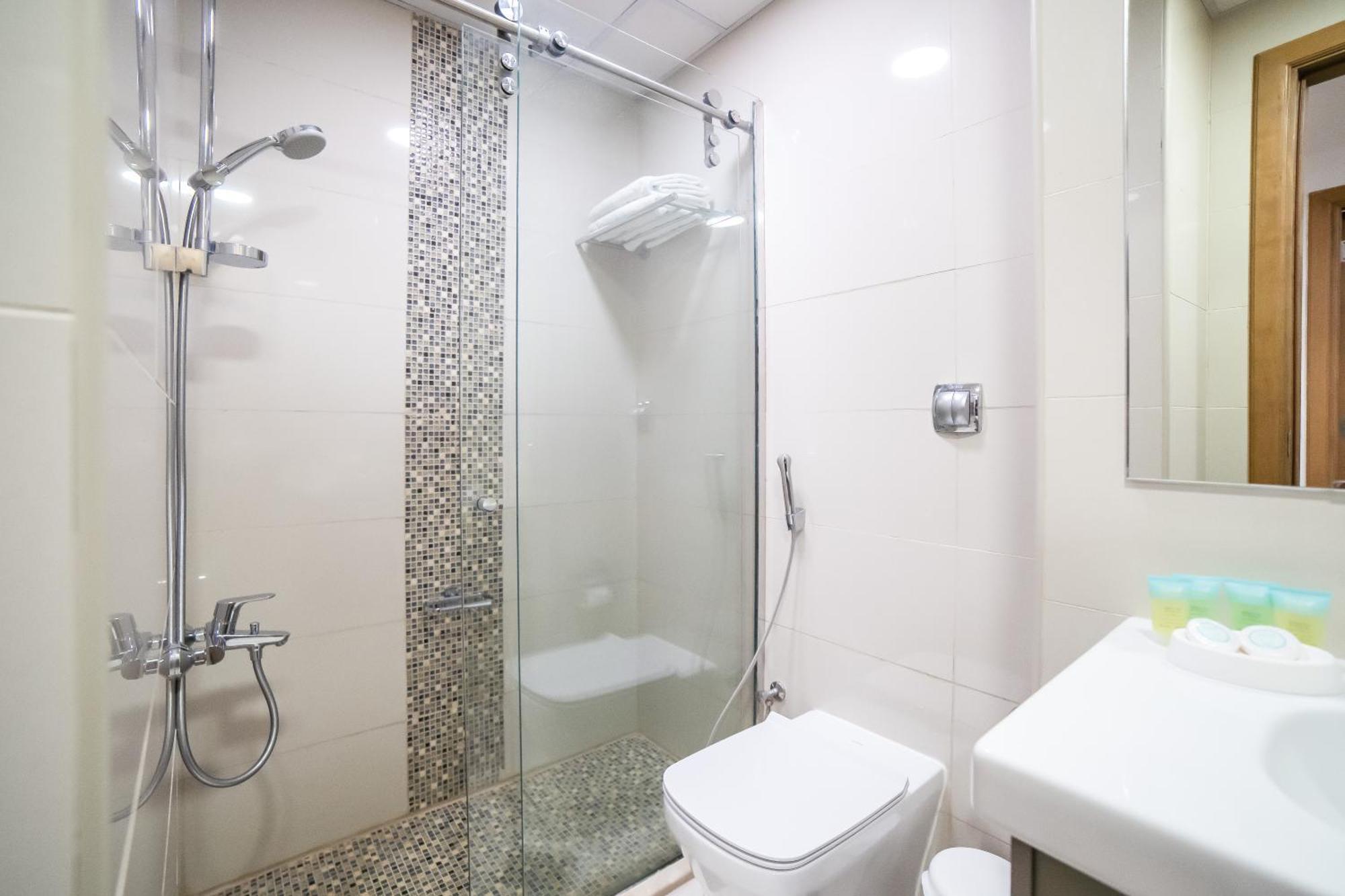 Continental Tower, Marina - Luton Apartment Dubai