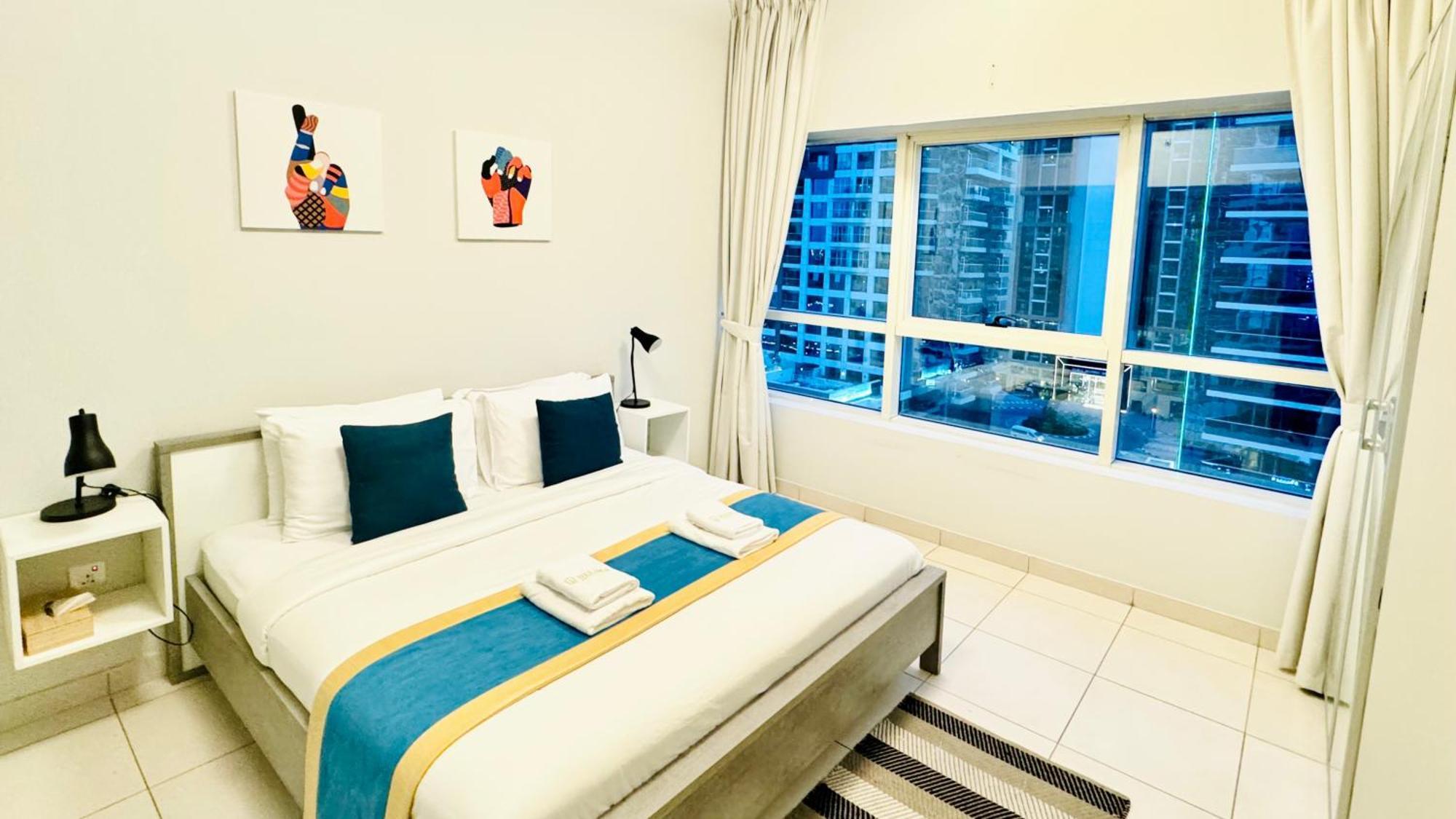 Alluring 1br Opp To Jbr Beach- Marina Views Apartment
