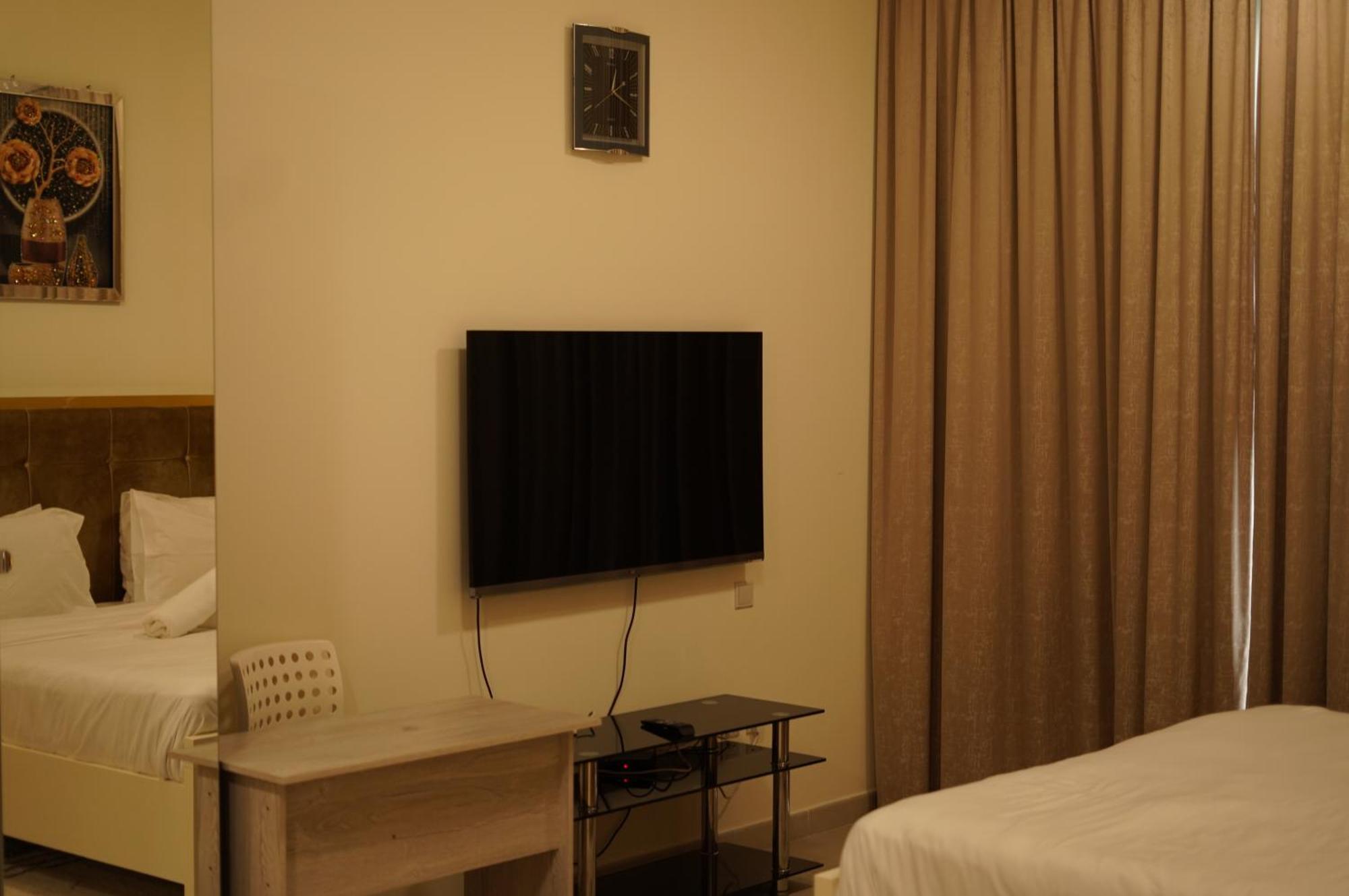 Apartment Brown Stone - Mirdif Hills Airport Dubai