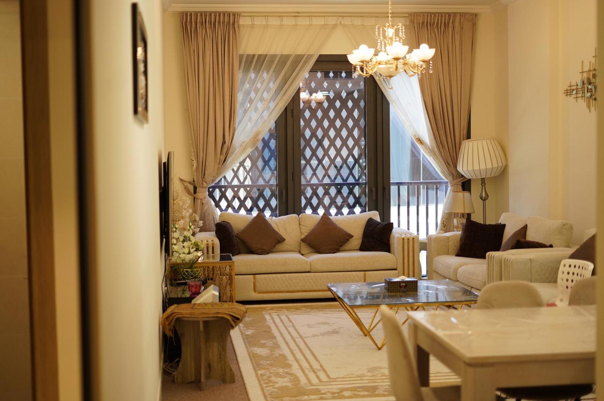 Apartment Brown Stone - Mirdif Hills Airport