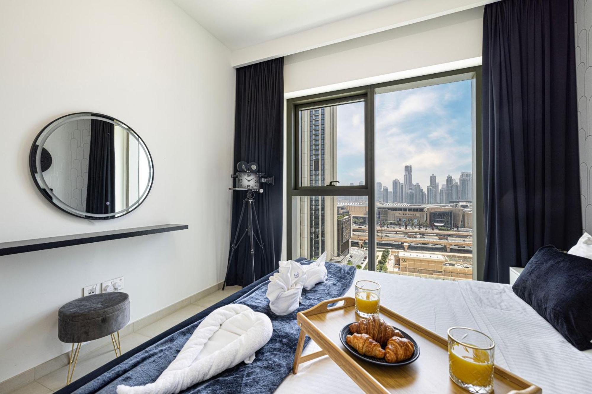 Full Burj Khalifa View 2br With Mall Connection In Downtown Apartment