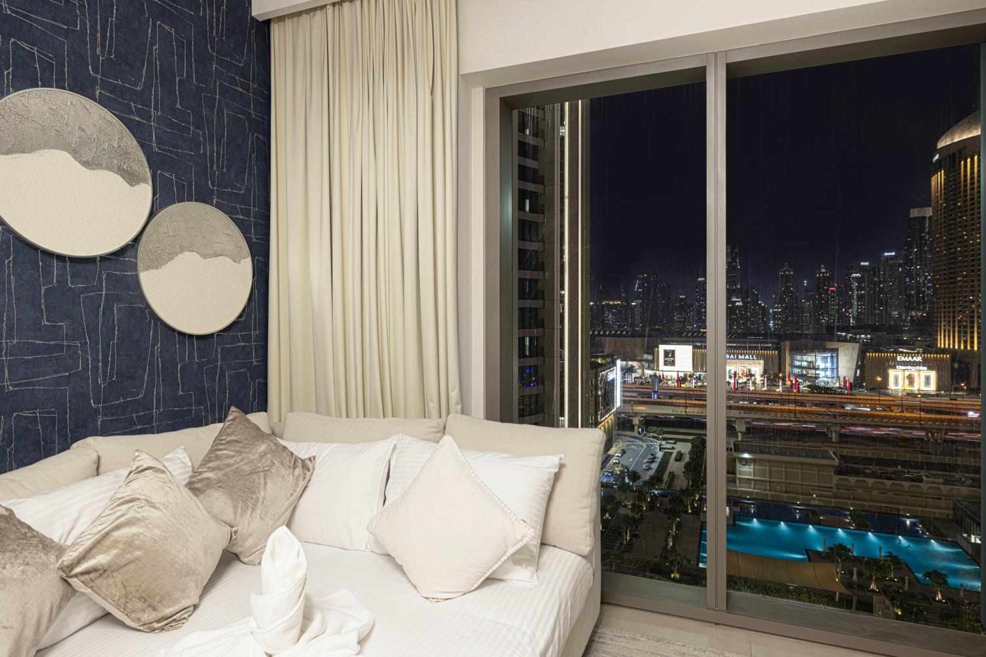 Full Burj Khalifa View 2br With Mall Connection In Downtown Apartment Dubai