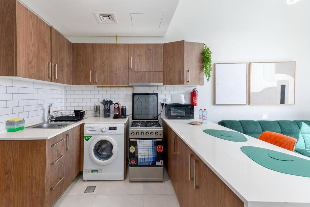 Private Jacuzzi - 1 Bedroom - Jvc * Dubai