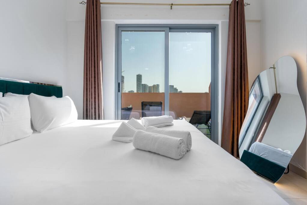 Private Jacuzzi - 1 Bedroom - Jvc Apartment