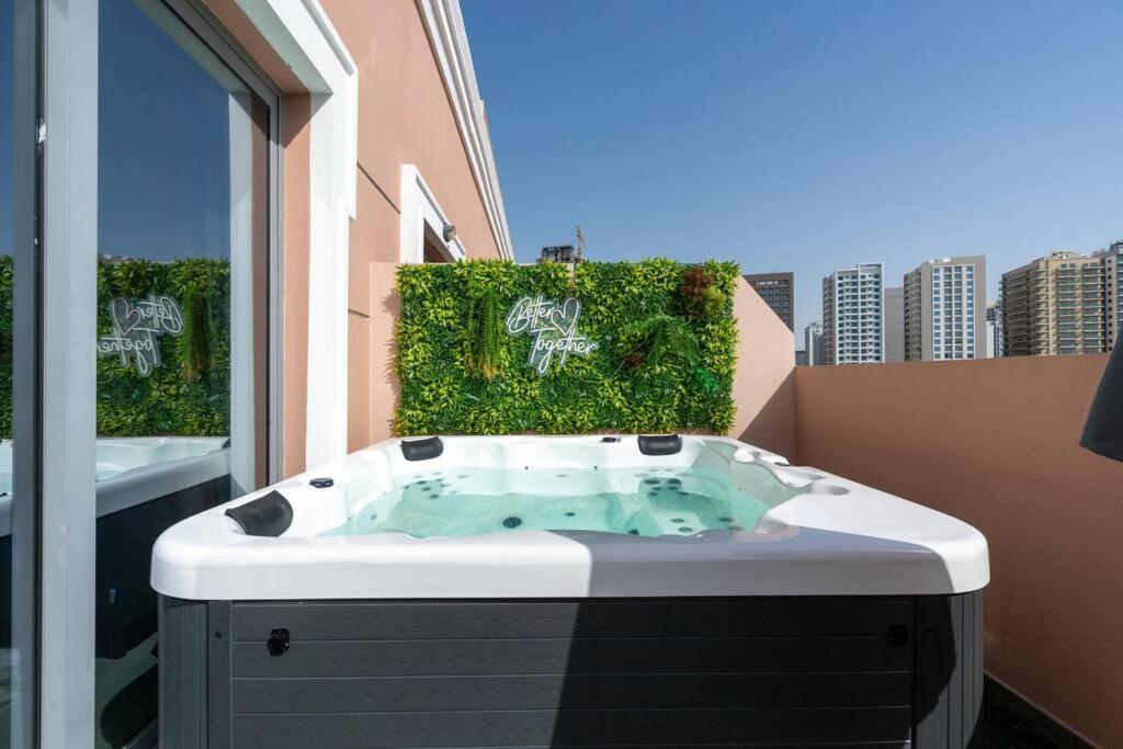 Private Jacuzzi - 1 Bedroom - Jvc * Dubai