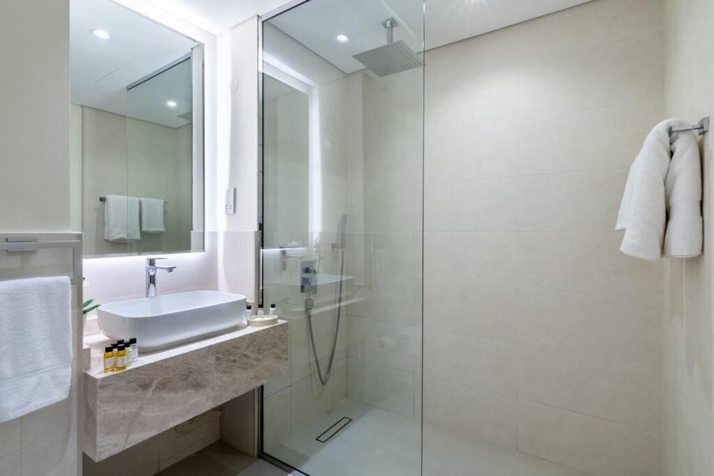 Daire First Class 3br Blissful Fountain Escape Dubai