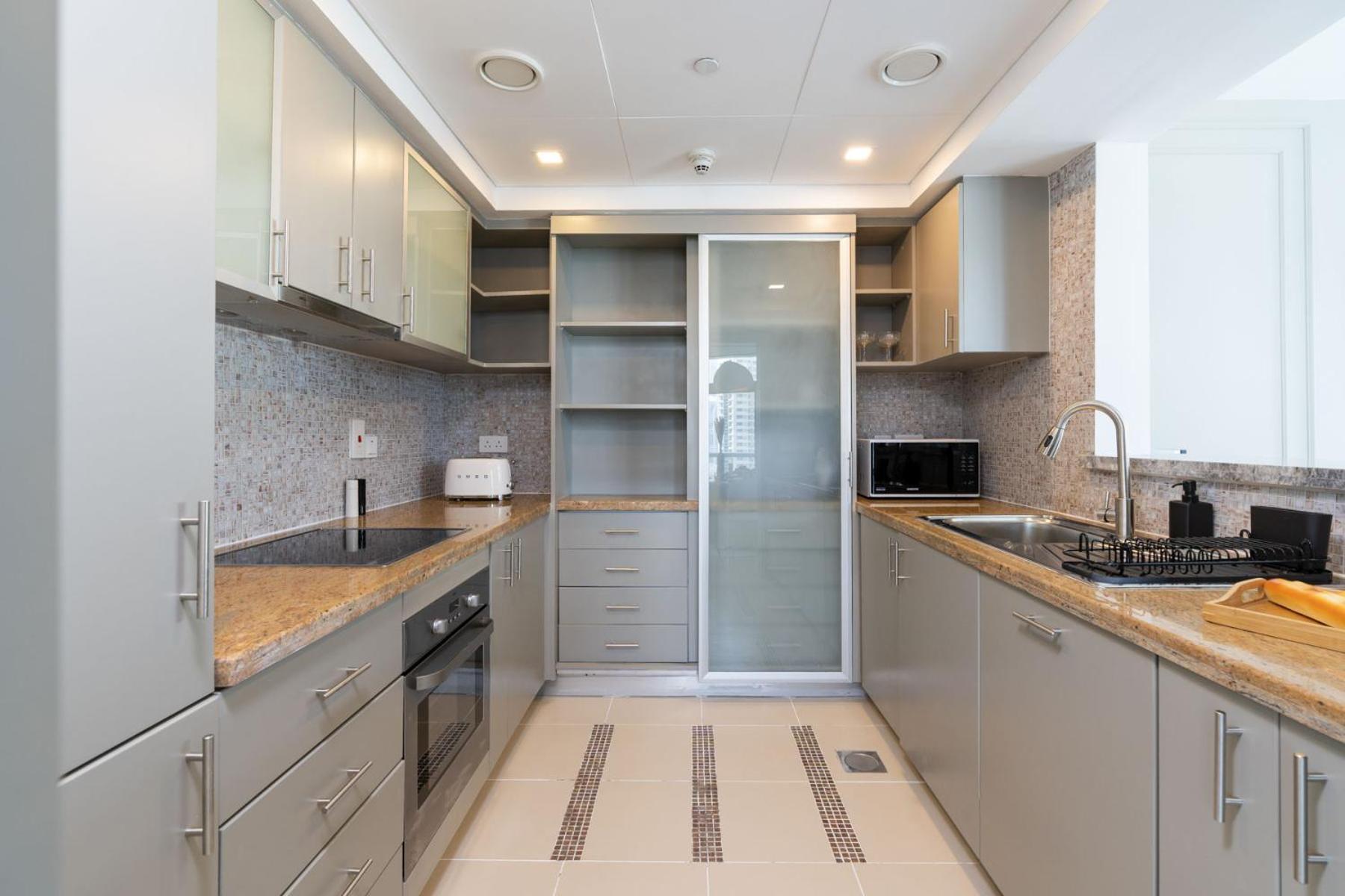 Apartment Elegant Spacious Great Location Marina View