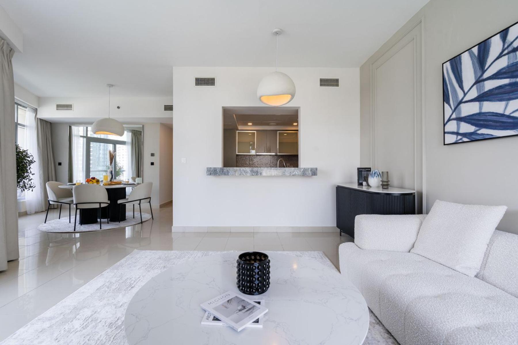 Apartment Elegant Spacious Great Location Marina View