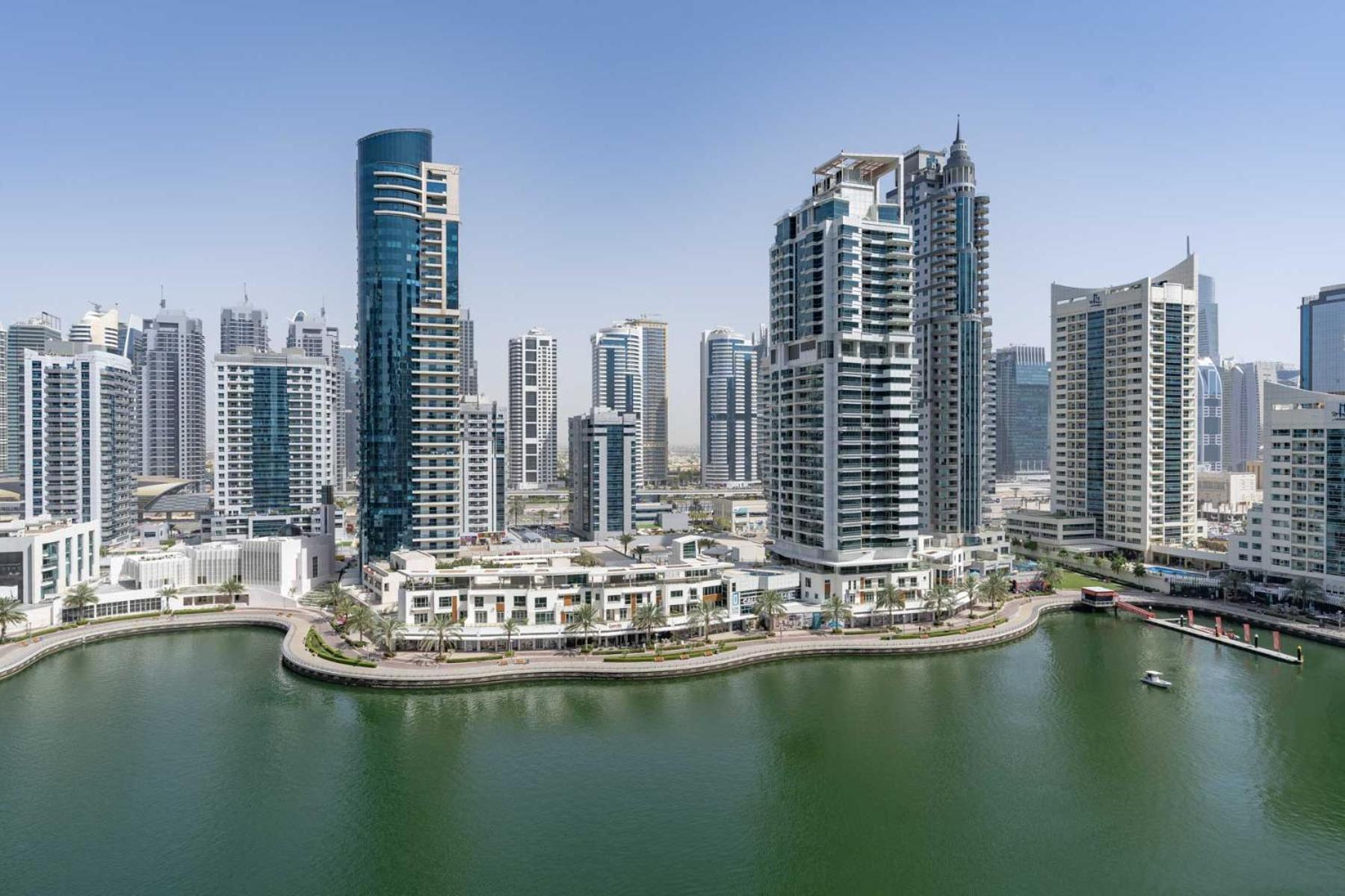 Elegant Spacious Great Location Marina View *