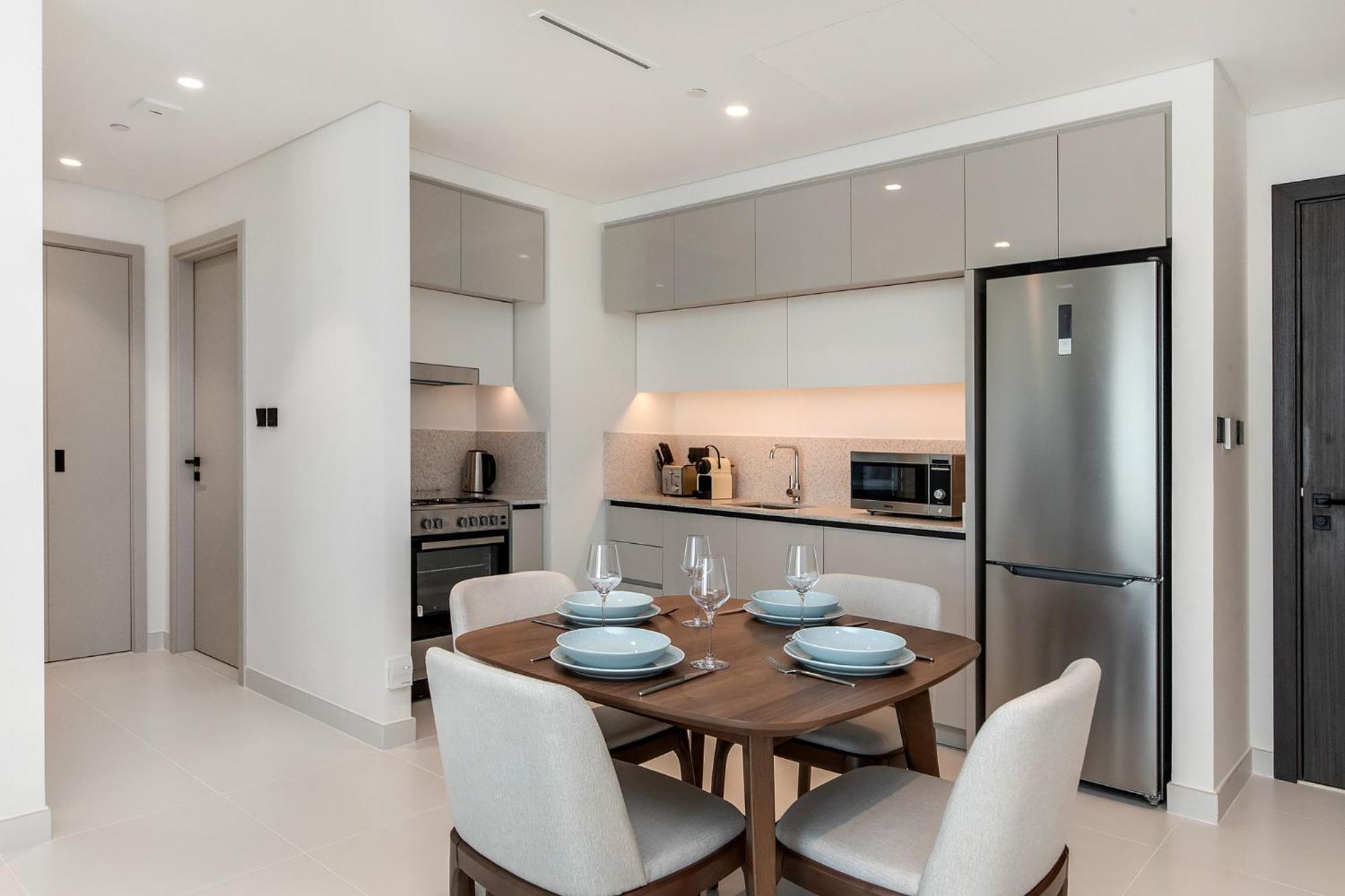 Chic In Marina Vista Emaar Beachfront Apartment Dubai