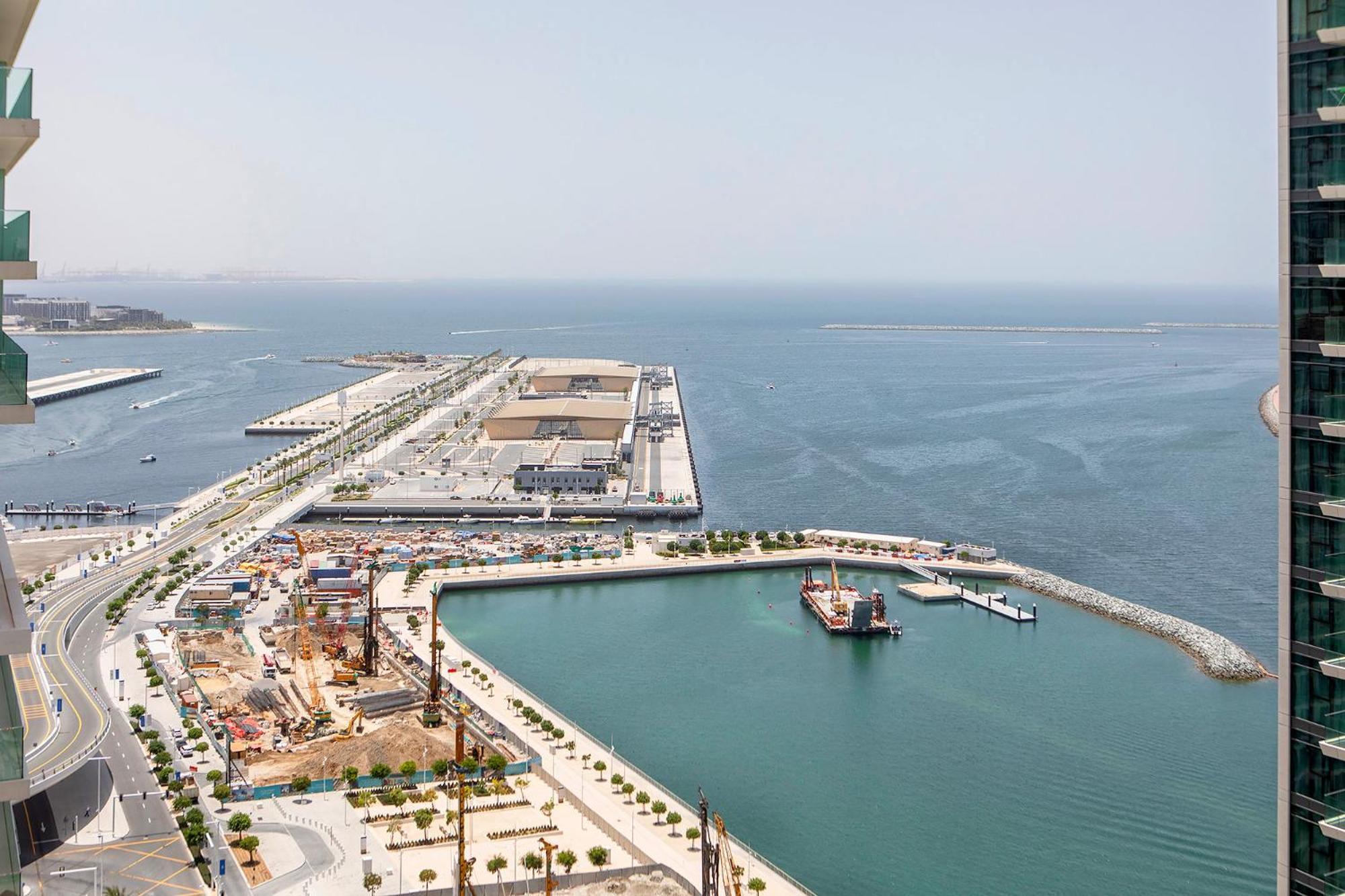 Chic In Marina Vista Emaar Beachfront Apartment Dubai
