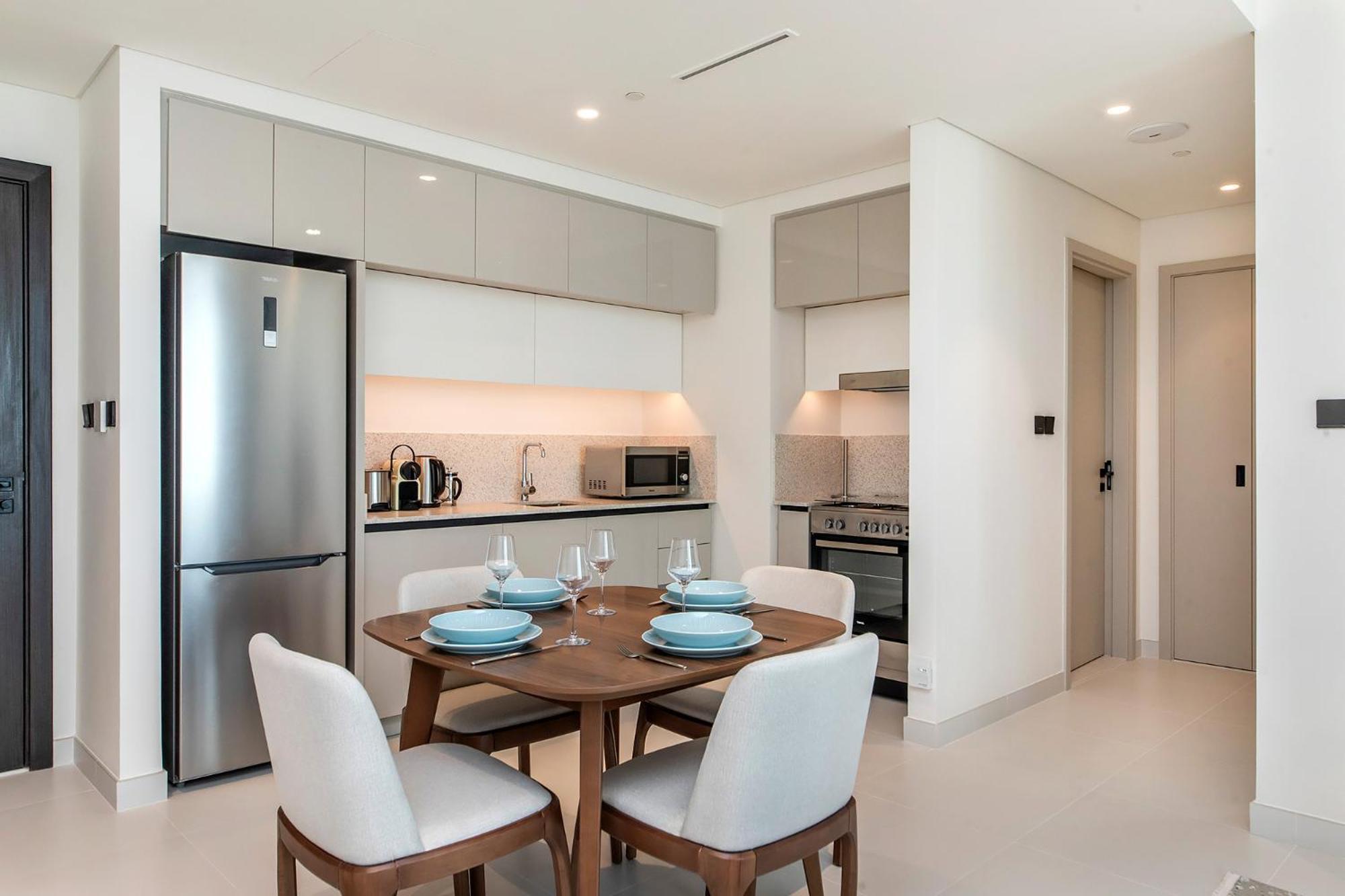 Chic In Marina Vista Emaar Beachfront Apartment *