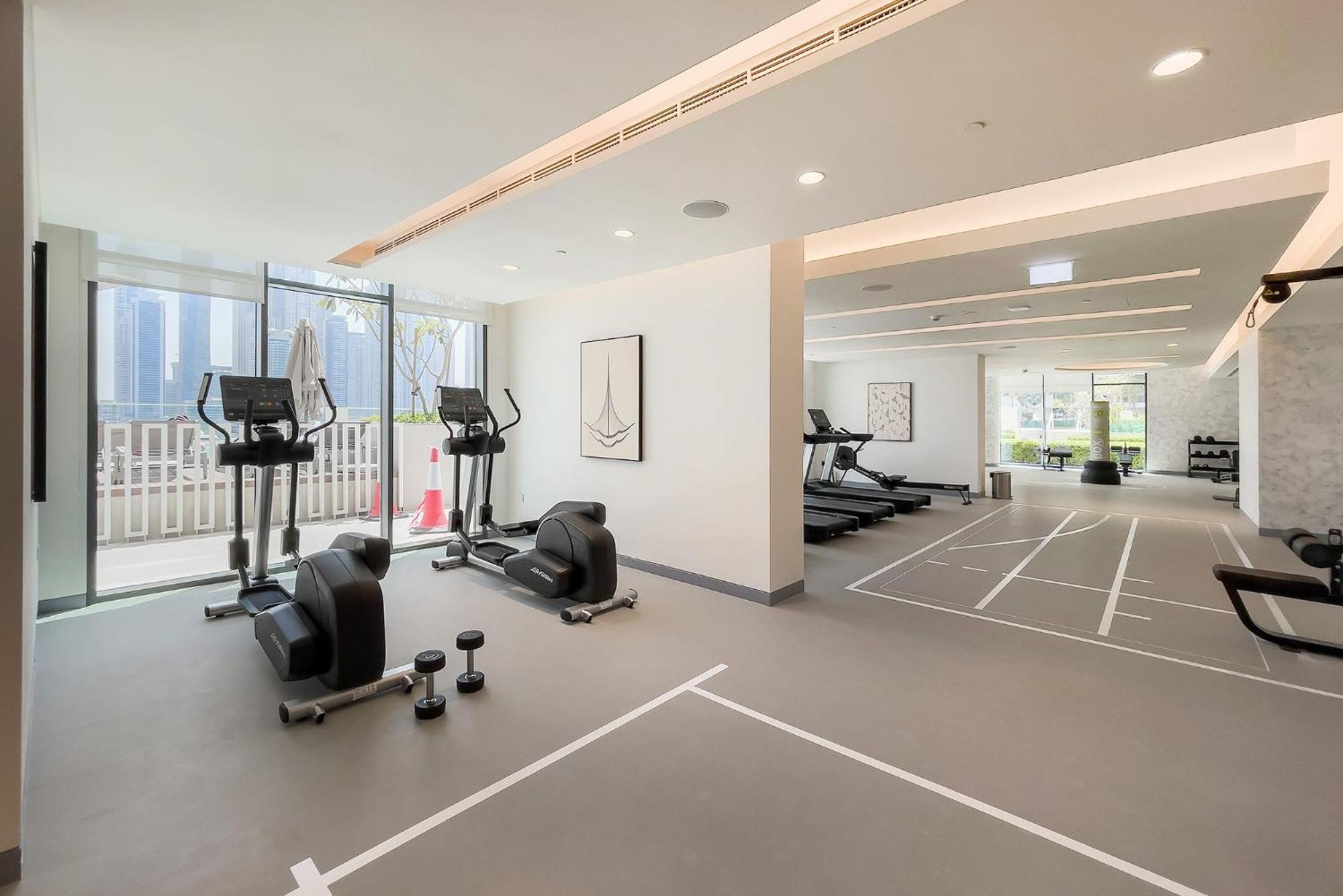 Chic In Marina Vista Emaar Beachfront Apartment