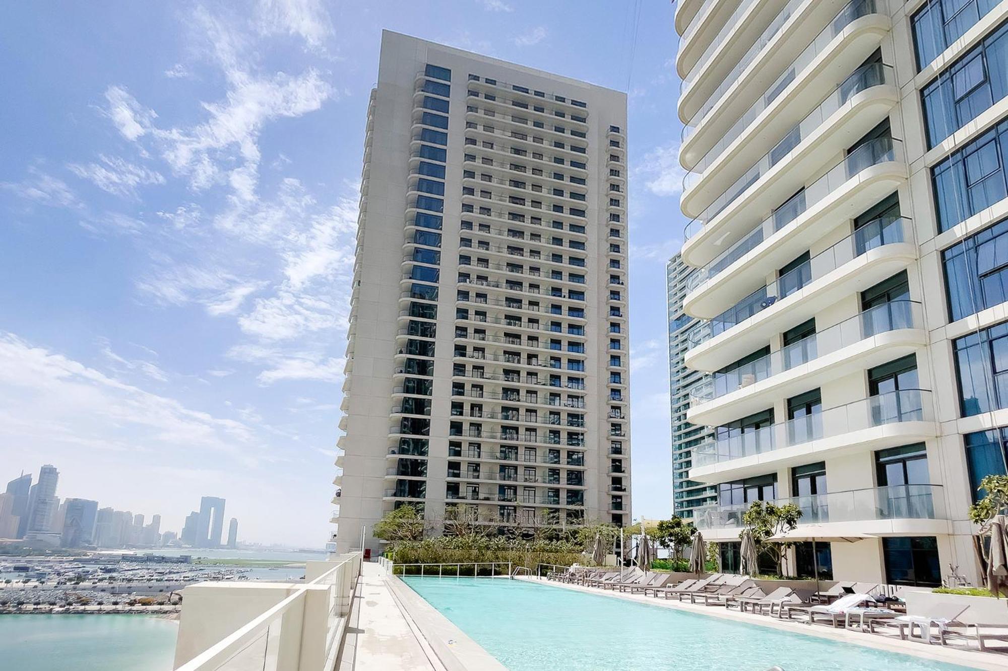 Chic In Marina Vista Emaar Beachfront Apartment