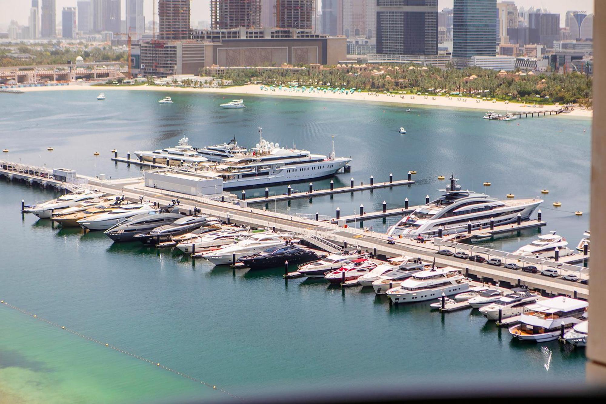 Chic In Marina Vista Emaar Beachfront