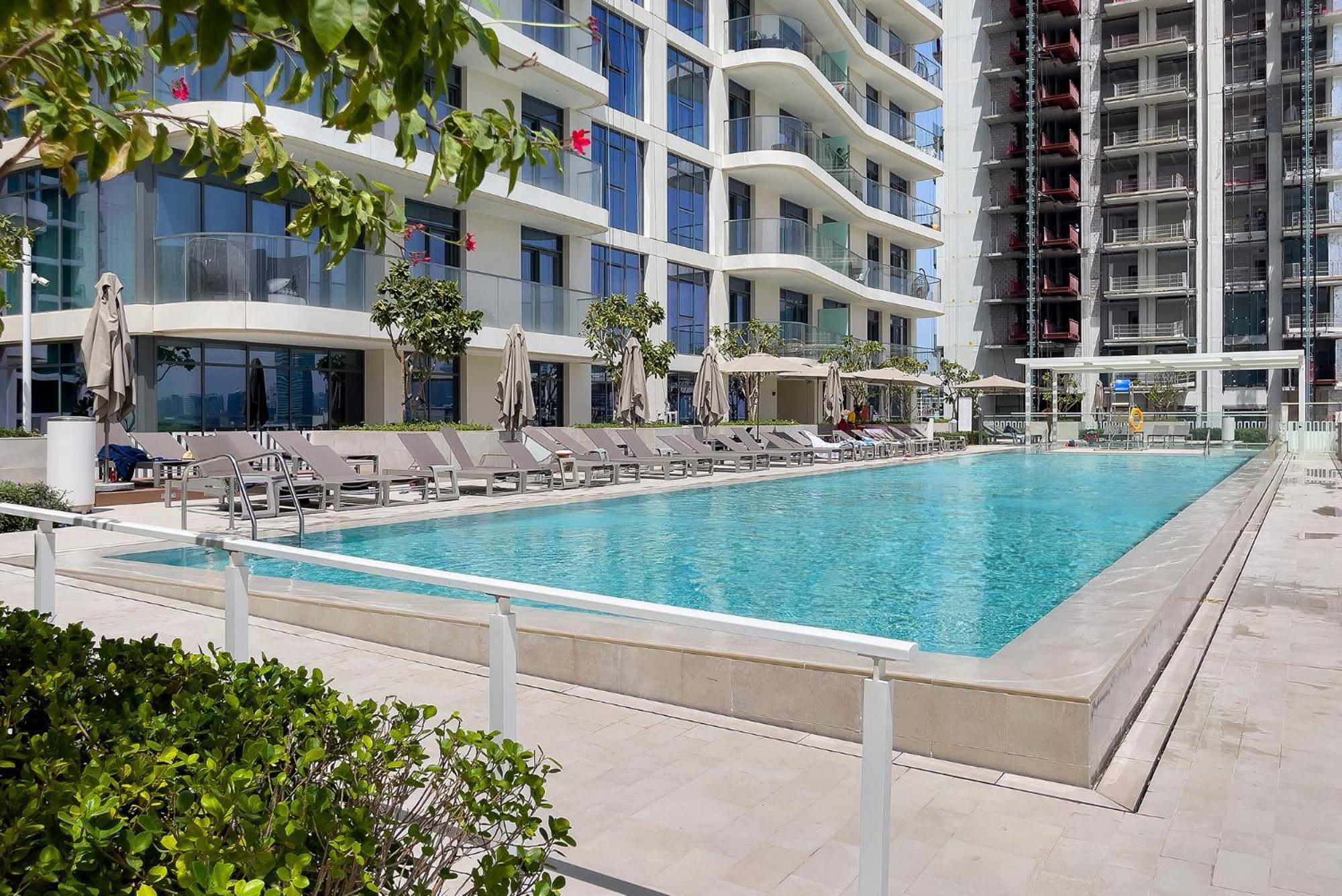 Chic In Marina Vista Emaar Beachfront Apartment Dubai