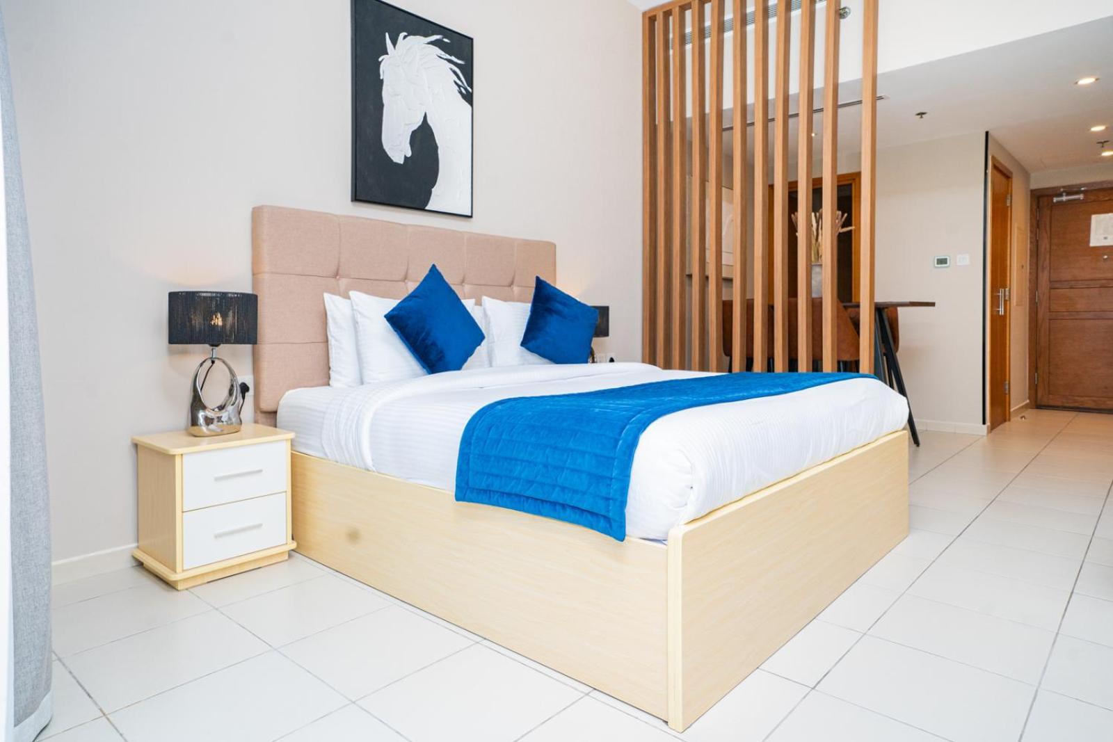 Daire Escape 24 Homes - Bay Square - Business Bay *