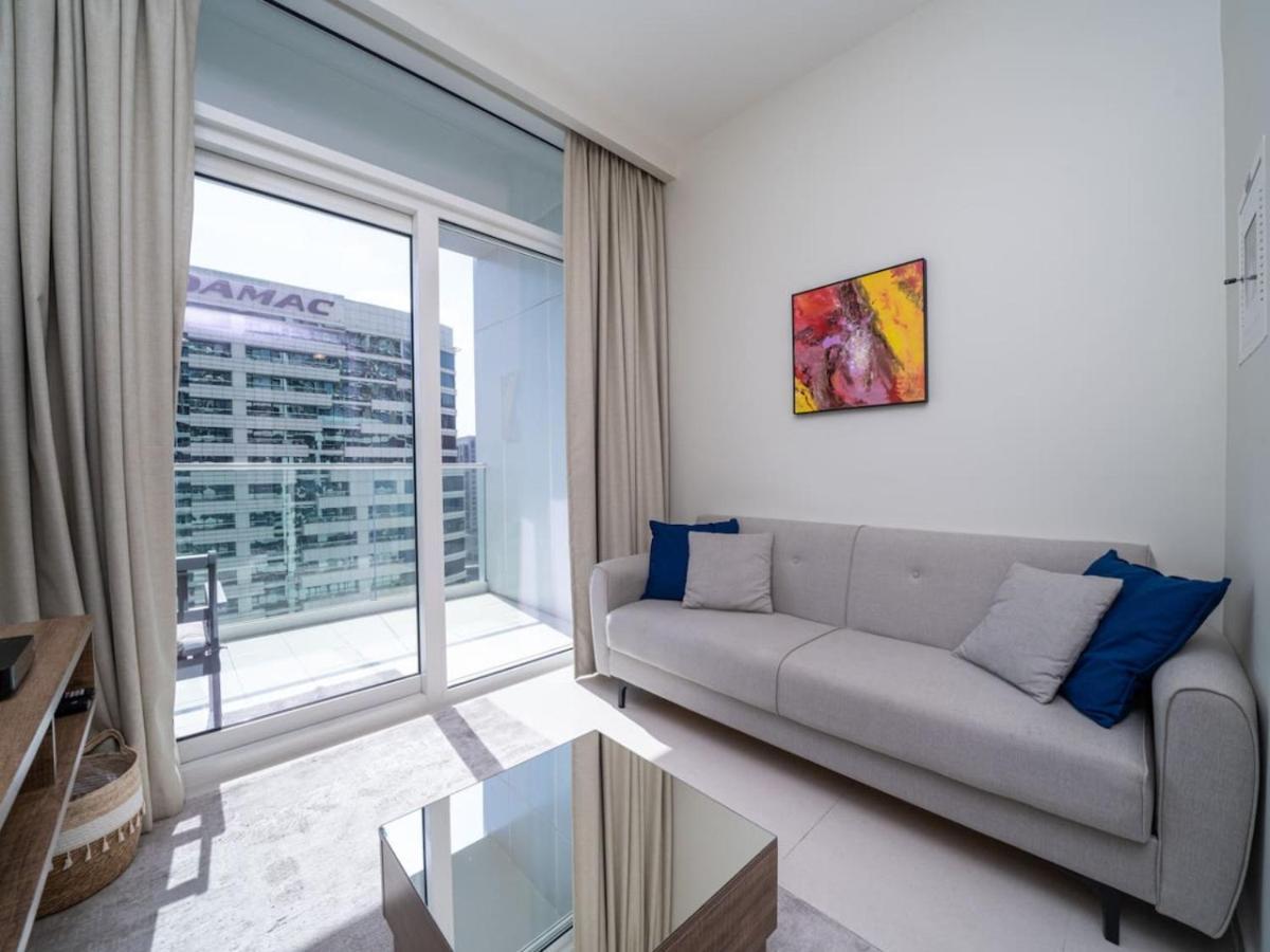 Daire 1 Bedroom Business Bay Bliss With A Canal View Dubai