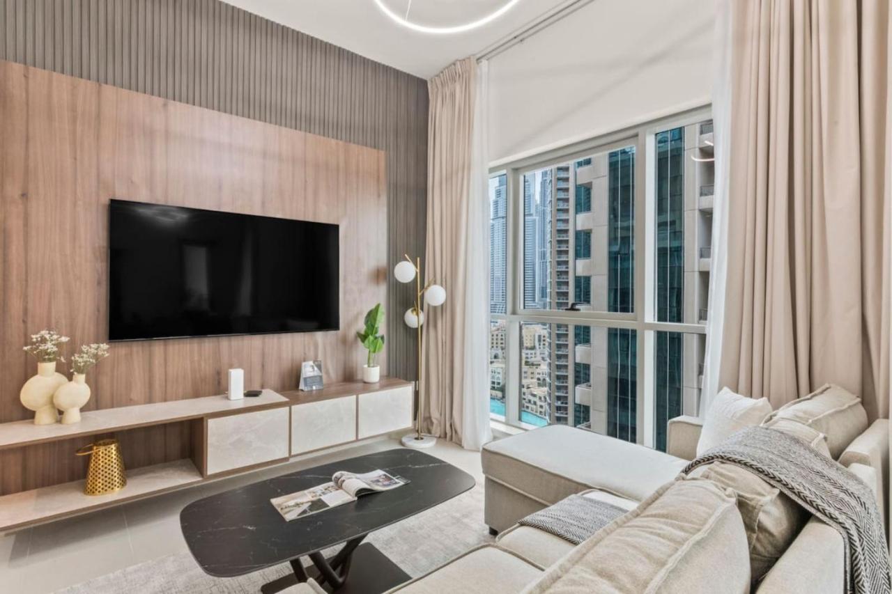 Stylish Upgraded 1 Bed Burj Khalifa Poolside View * Dubai