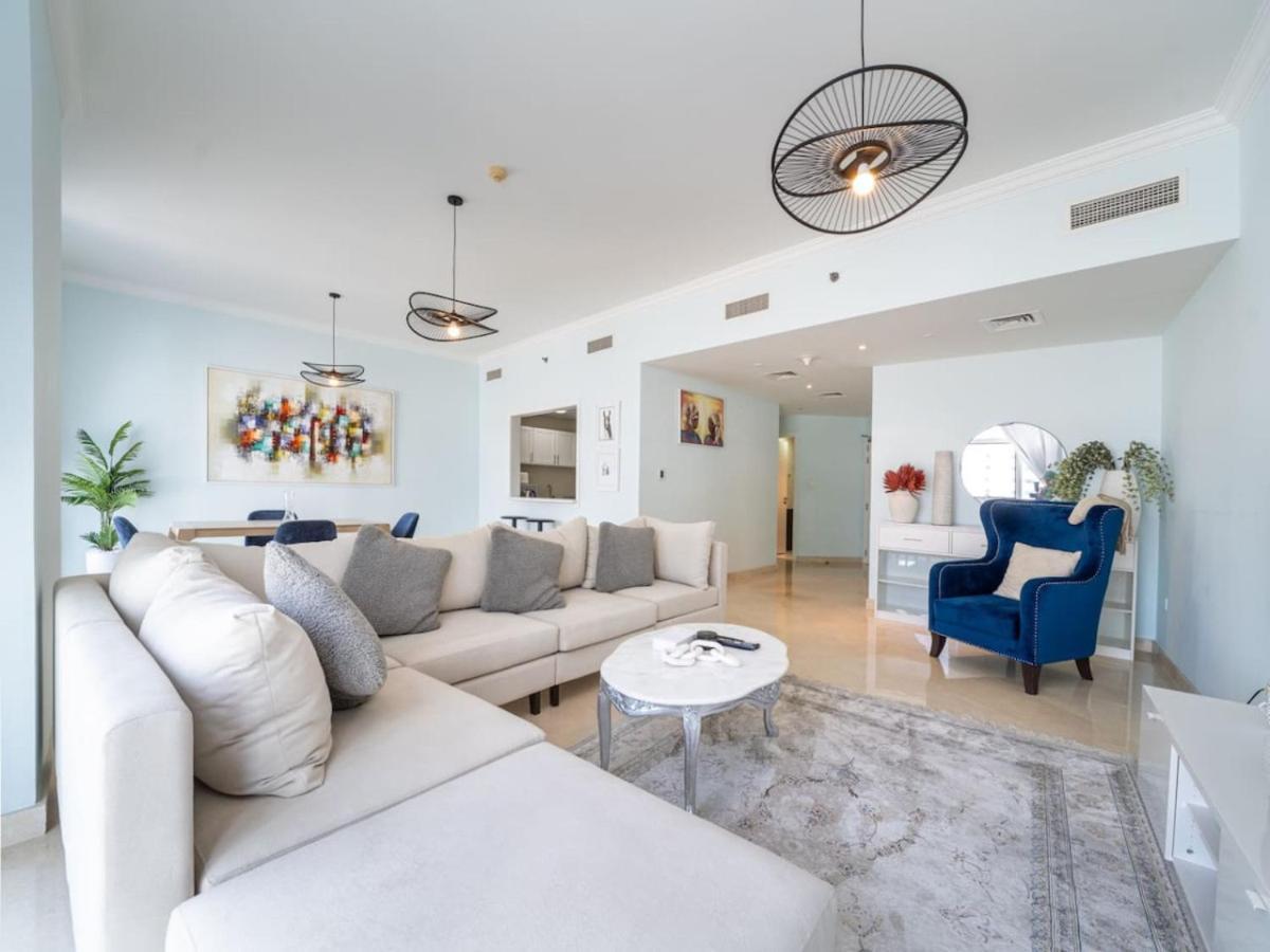 2 Bedroom Escape With Relaxing Marina Views *