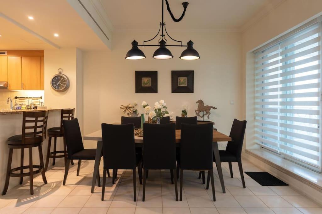 Apartment Mind Blowing Marina View 3bd Dubai