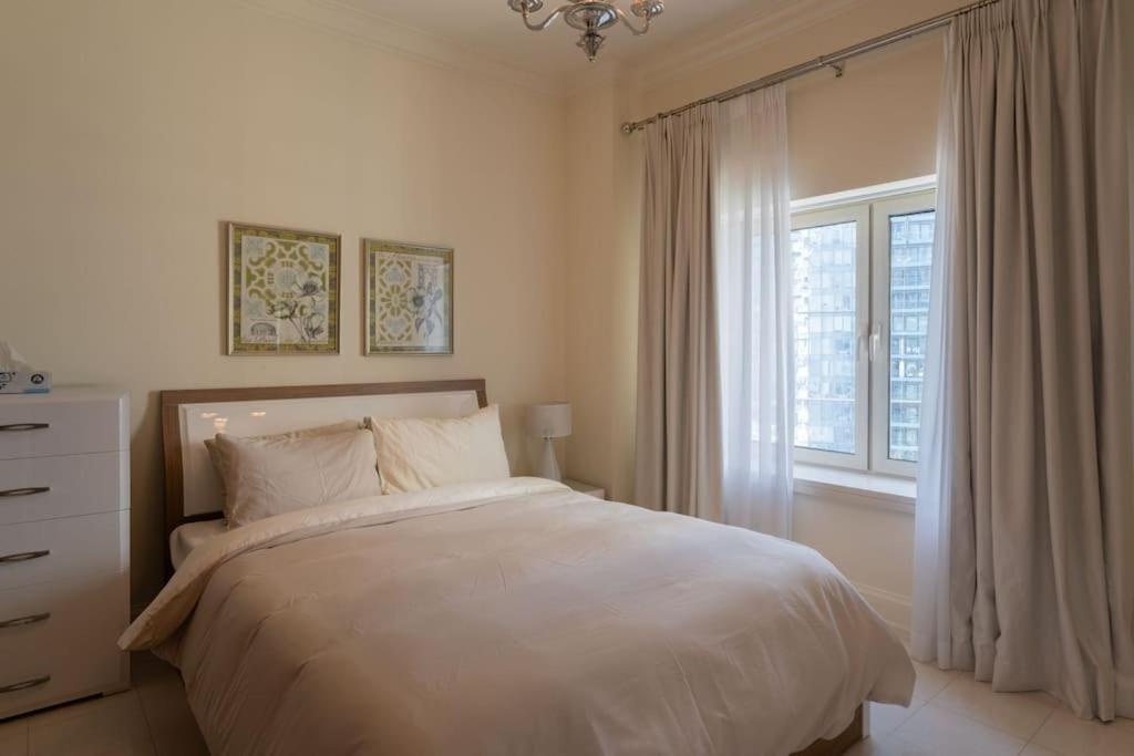 Mind Blowing Marina View 3bd Apartment Dubai