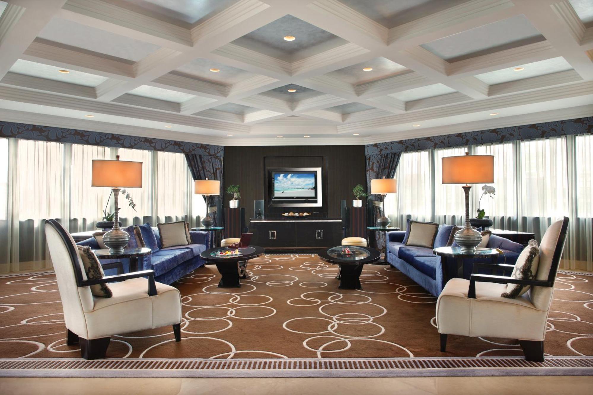 Moevenpick Grand Al Bustan 5*