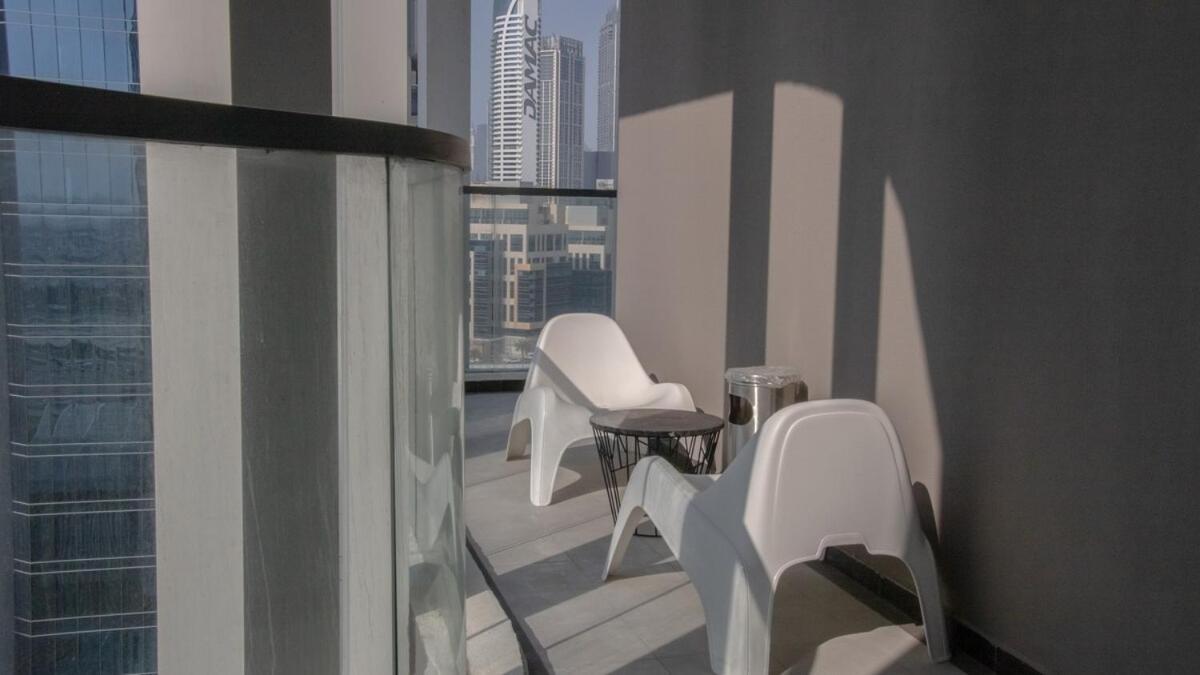 Apartment Aws Homes - Luxury Living Besides Canal