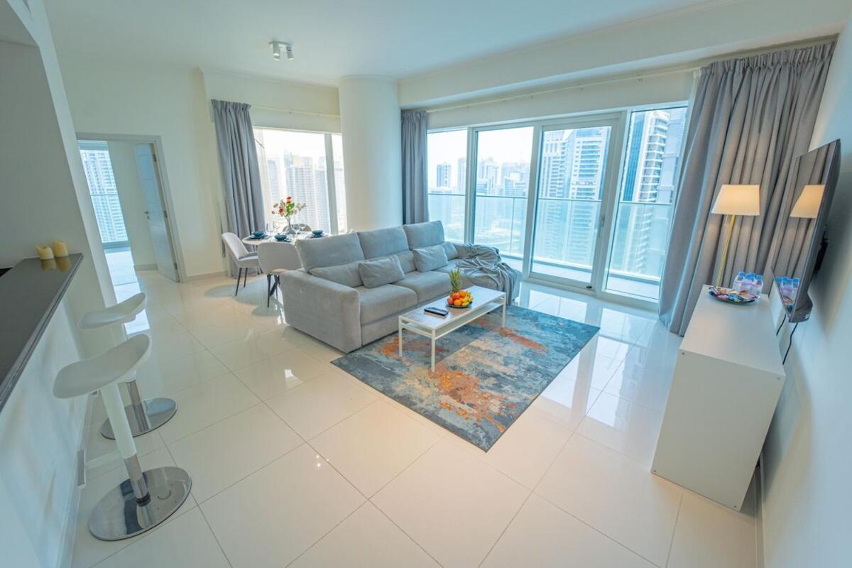 Daire Aws Homes - Unique Views At Damac Heights Dubai