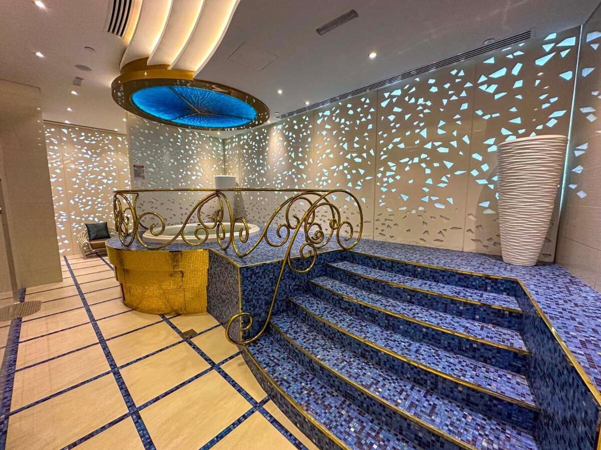 Aws Homes - Unique Views At Damac Heights * Dubai