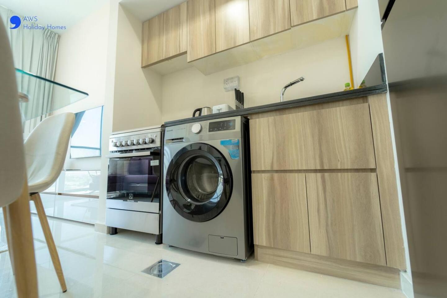 Aws Homes - Charm With Golf Views * Dubai