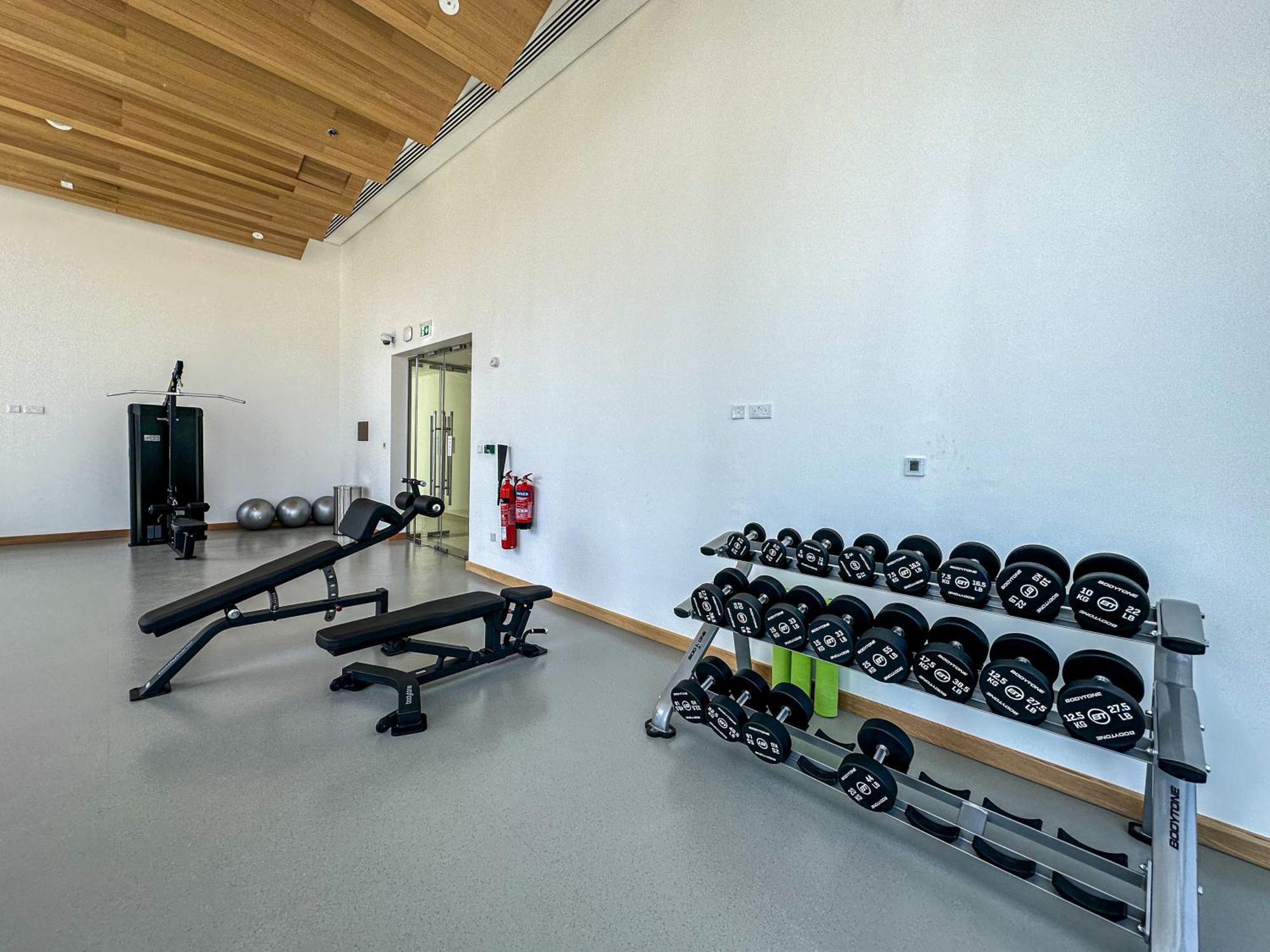 Marco Polo - Stunning 2 Bedroom With Marina Views, Huge Pool & Gym *