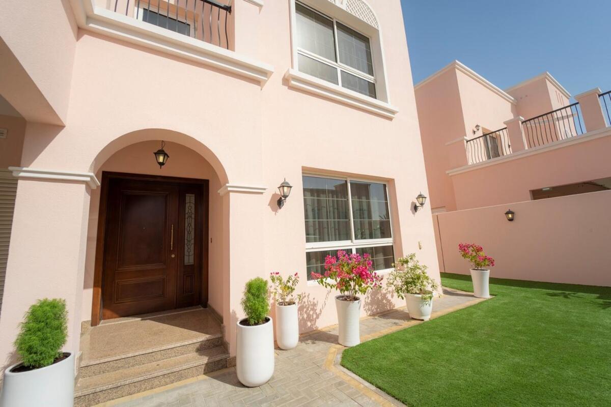 Aws Homes - Luxury 4br + Maid Villa *