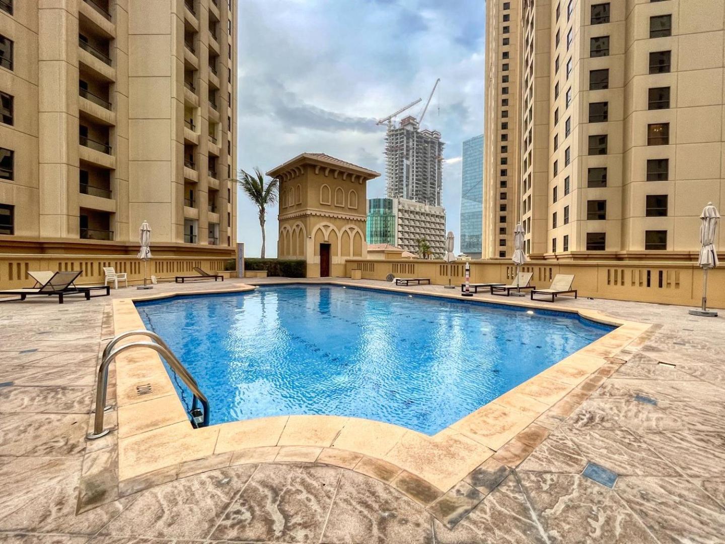 Guestready - Beachside Escape Near Marina Apartment Dubai