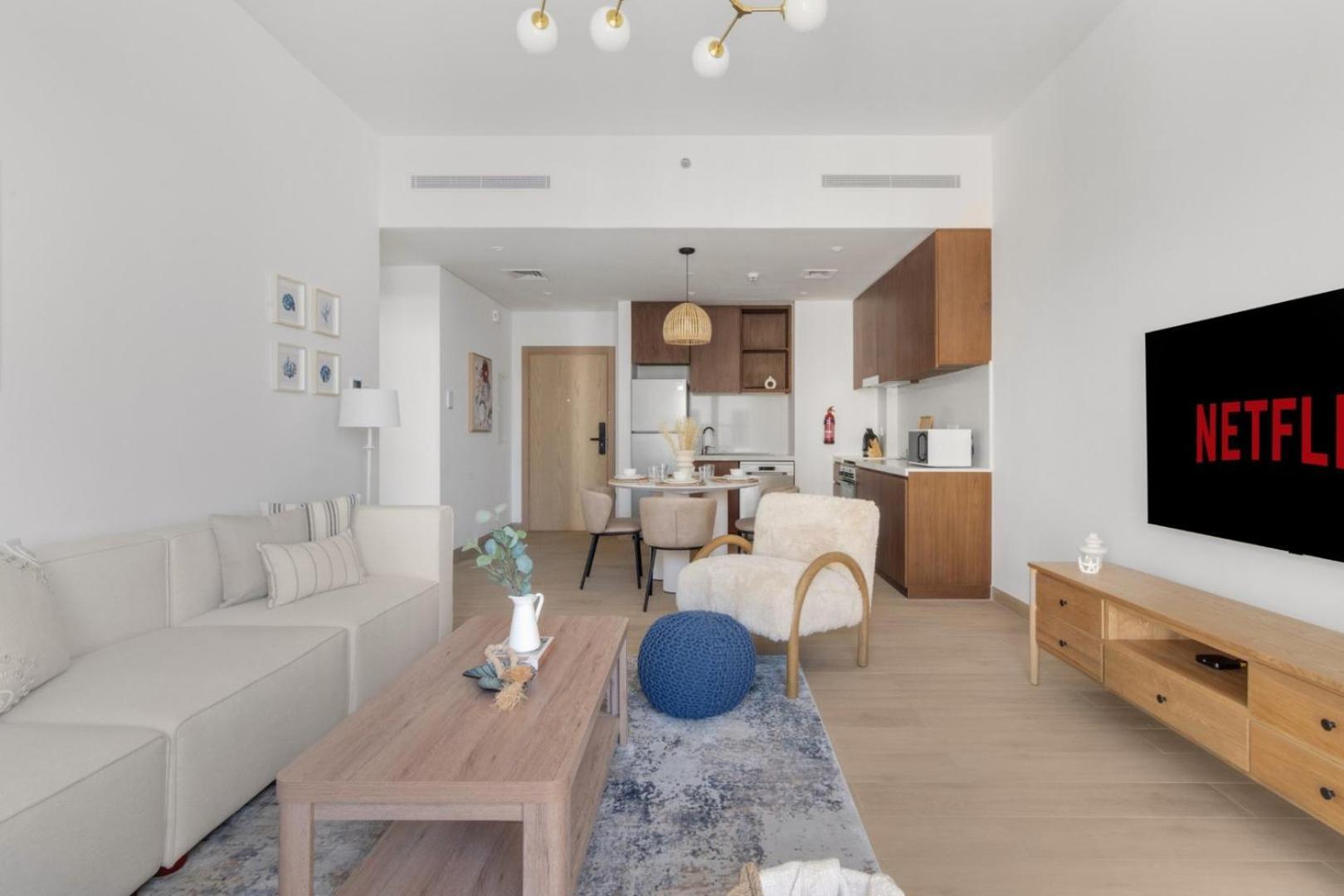 Guestready - Magnificent Getaway At La Rive Apartment Dubai