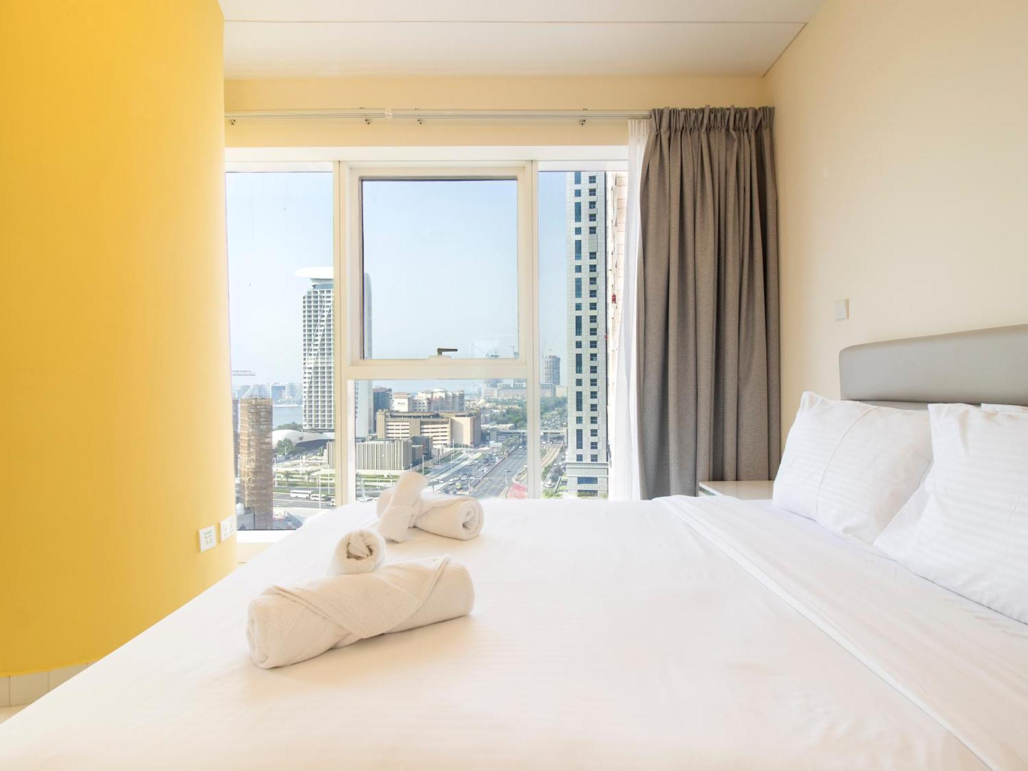 Urban Retreat: Sea View In Marina Apartamento *