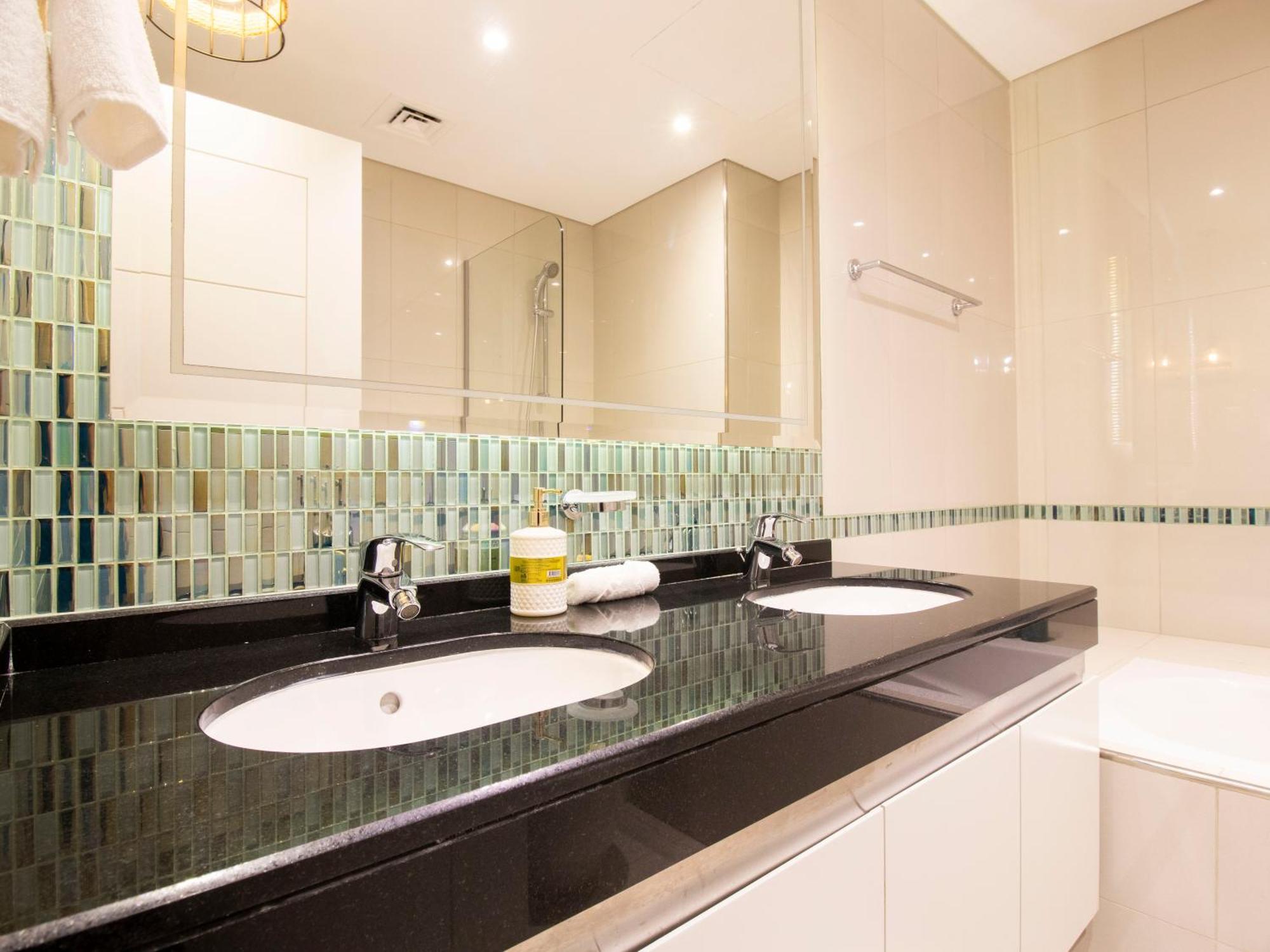 Apartamento Urban Retreat: Sea View In Marina Dubai