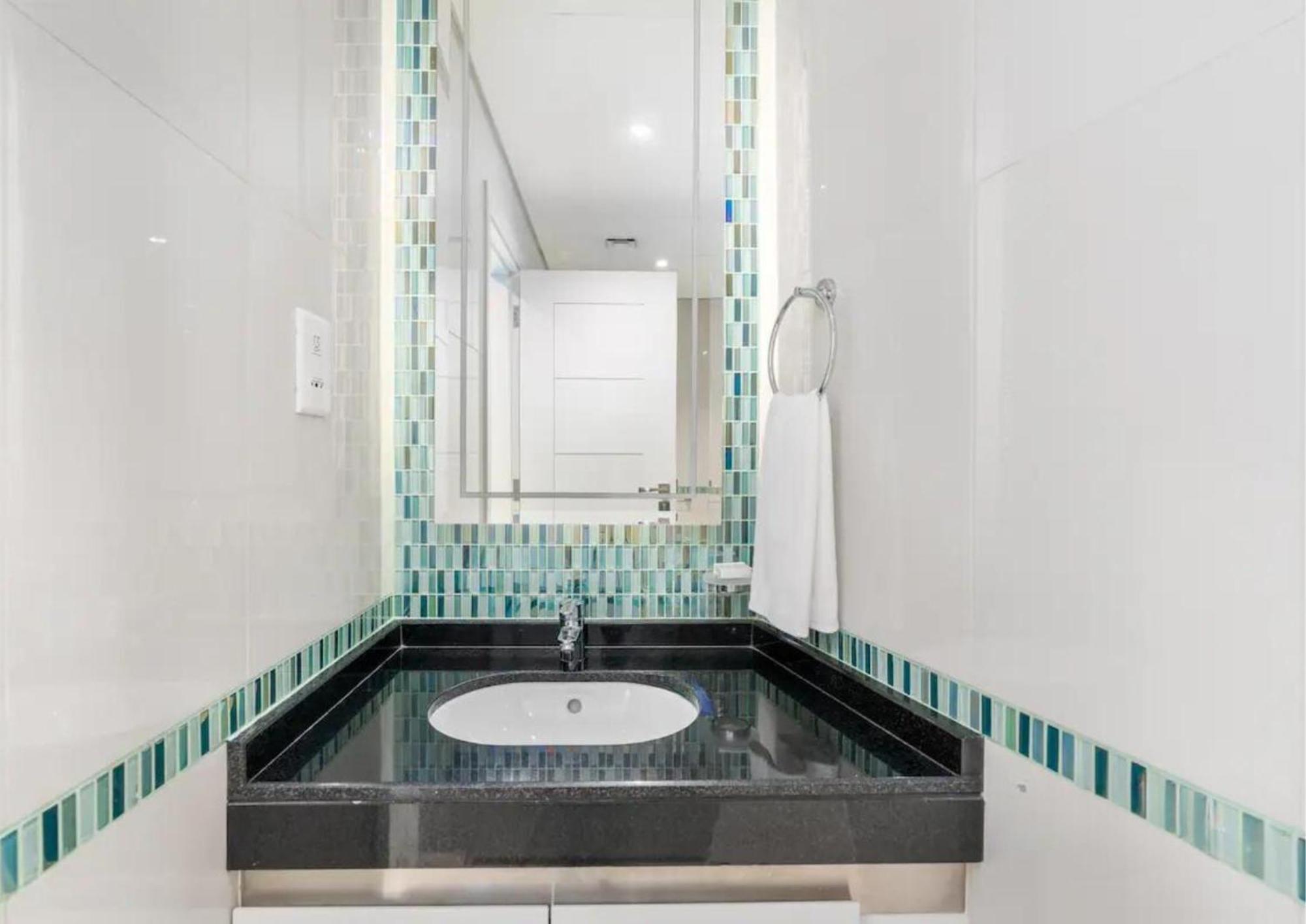 Daire Luxe Sea View High Floor 1 Bedroom In Marina By Maxx Value Homes Dubai