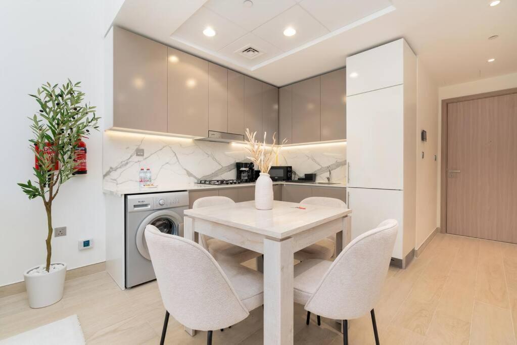 1 Bedroom - 12min From Downtown - Azizi Riviera - * Dubai