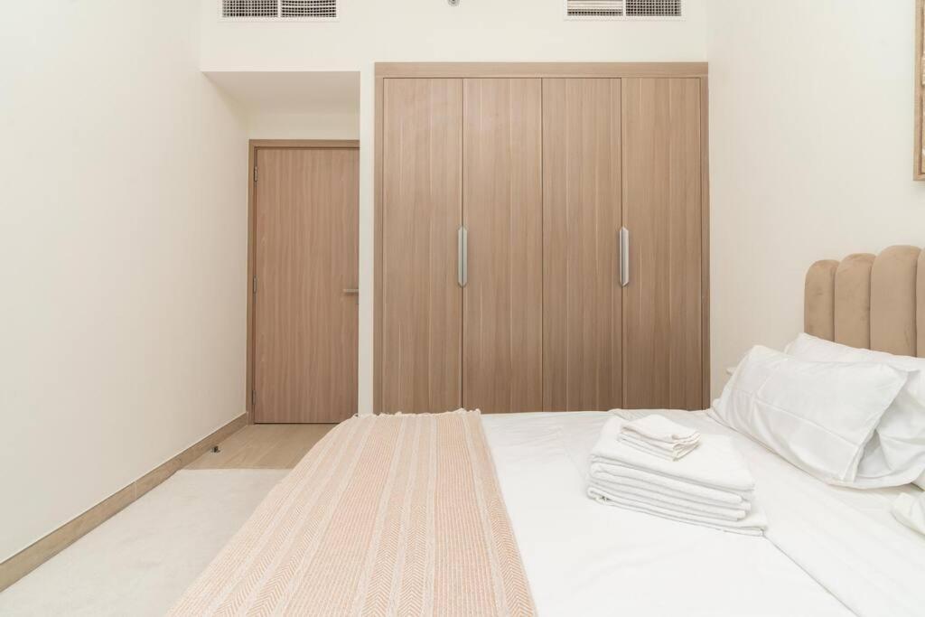 1 Bedroom - 12min From Downtown - Azizi Riviera -