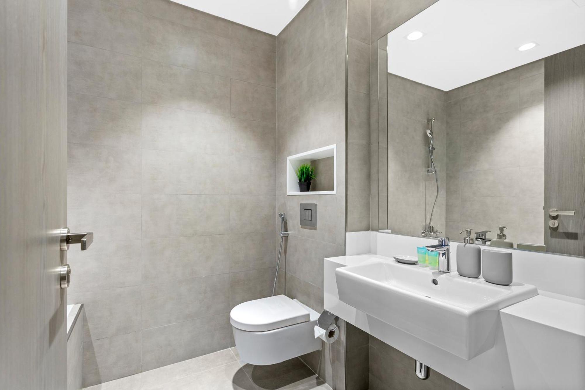 Premium 1-br With Exquisite Layout In District One Dubai