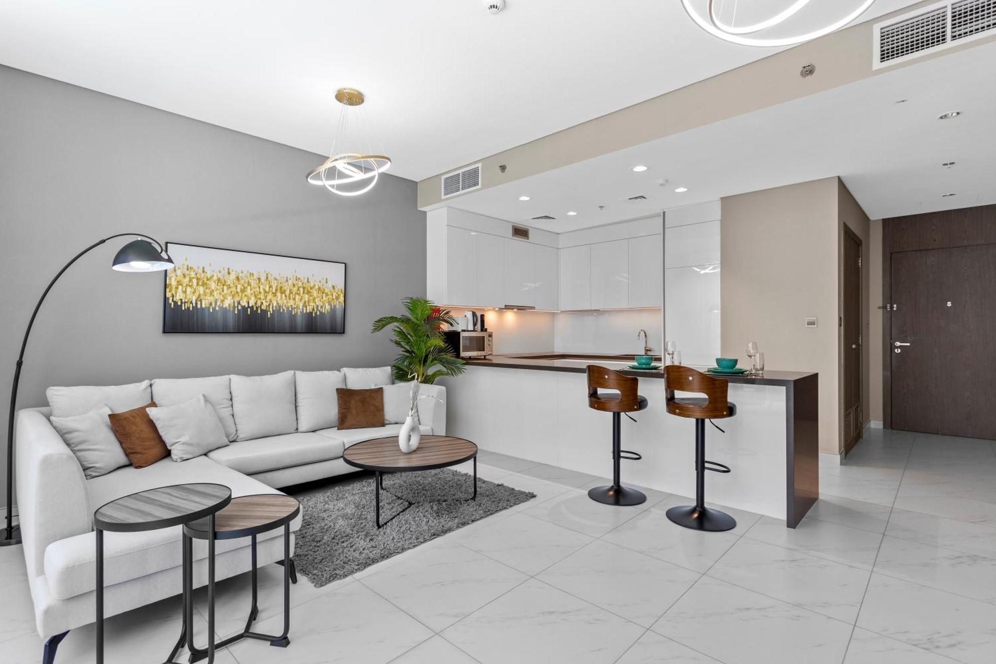 Apartment Premium 1-br With Exquisite Layout In District One