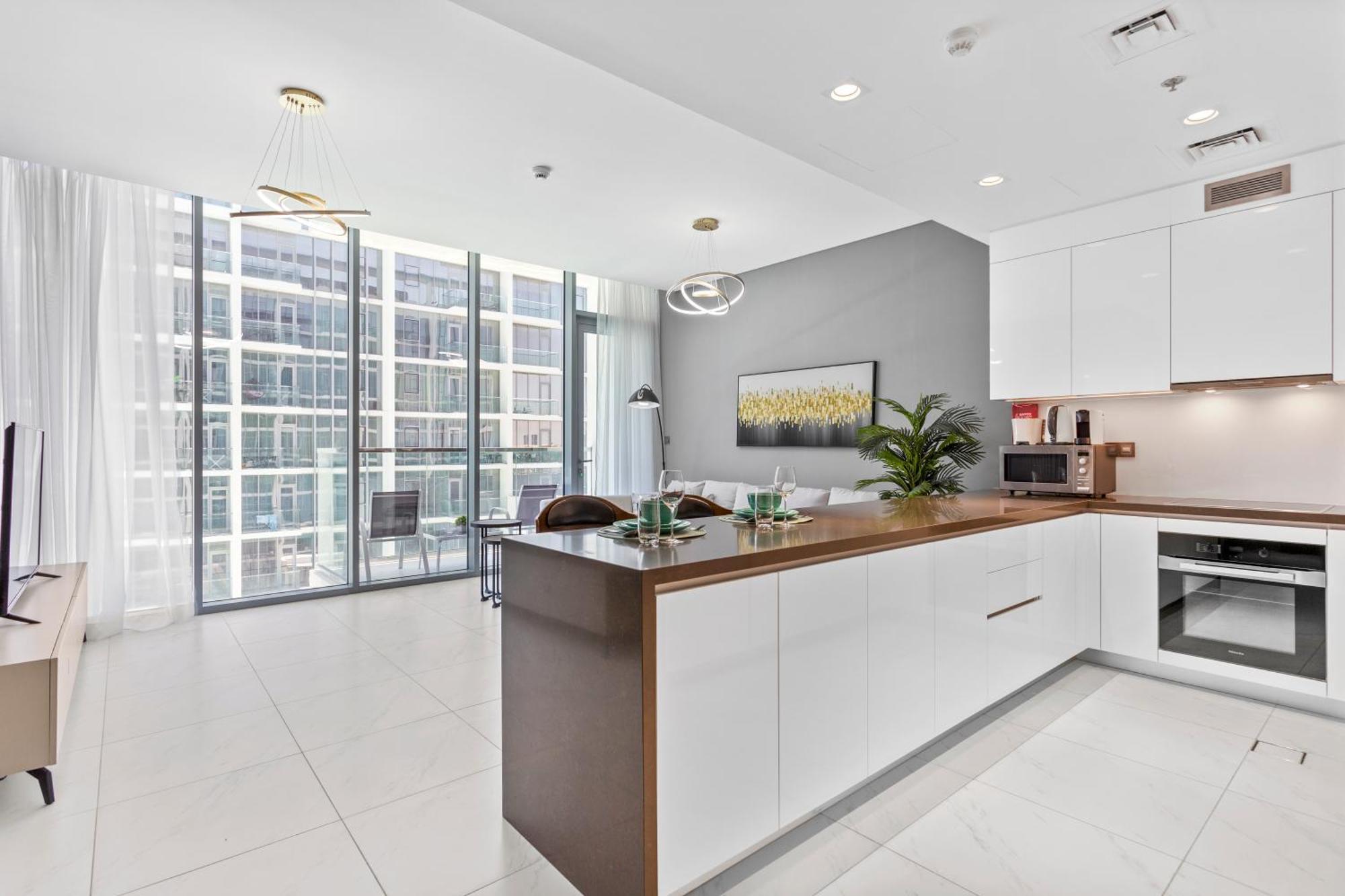 Premium 1-br With Exquisite Layout In District One