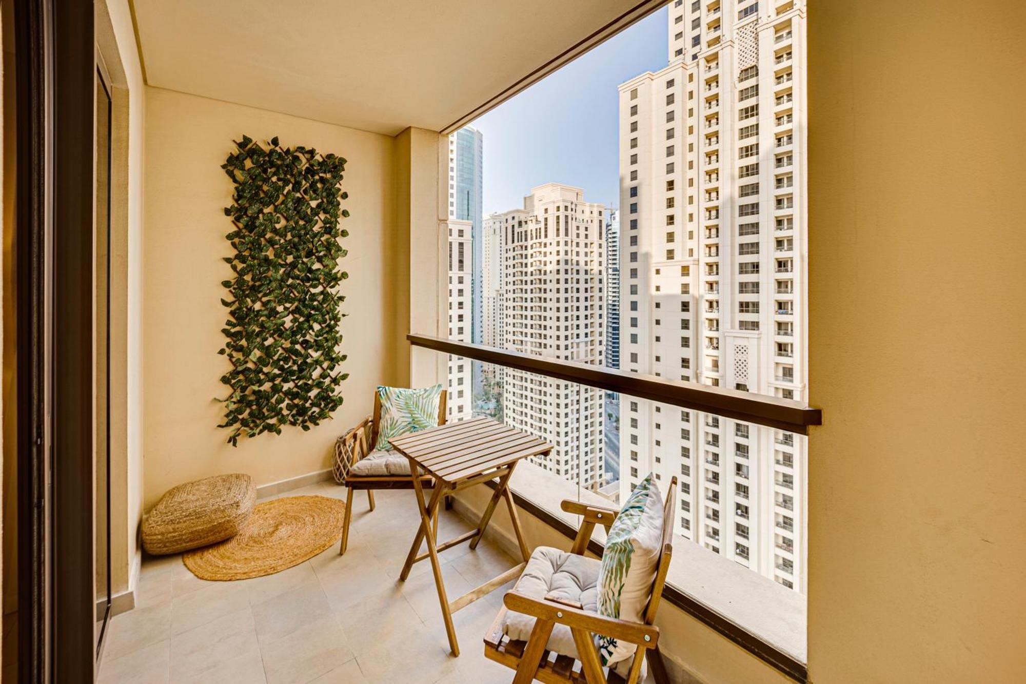 Apartment 2bd Near The In Bahar, Jbr *