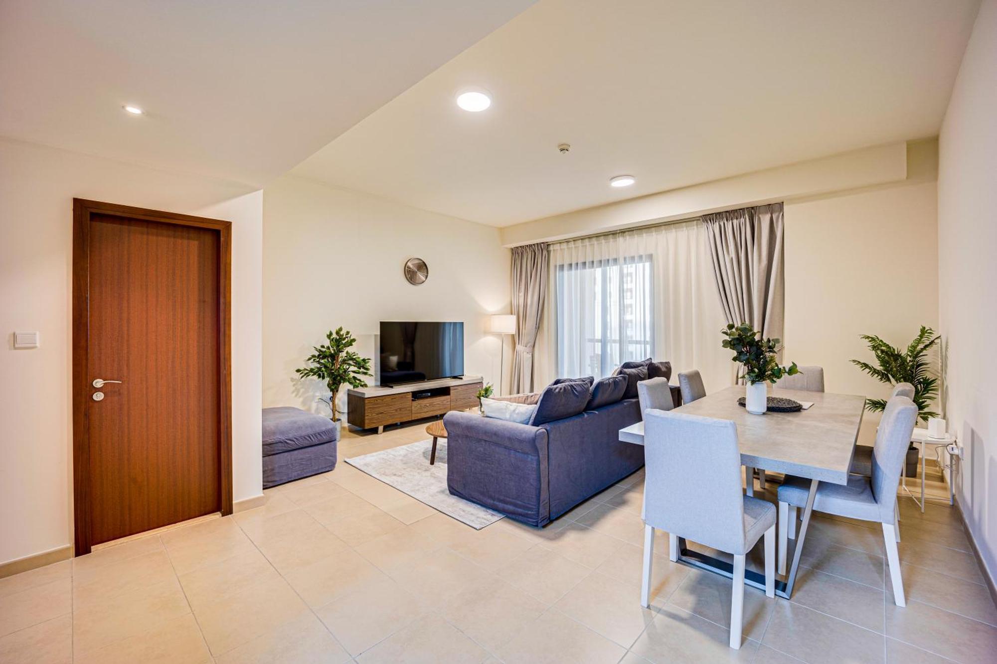 Apartment 2bd Near The In Bahar, Jbr *