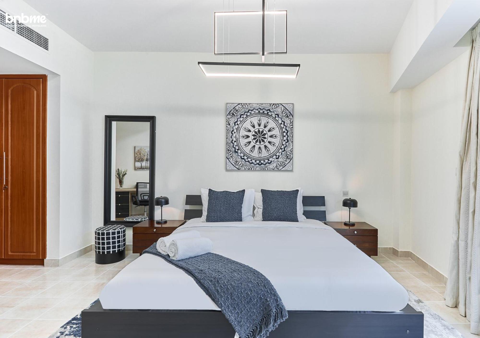 Bnbmehomes - Damac Waves Tower Daire